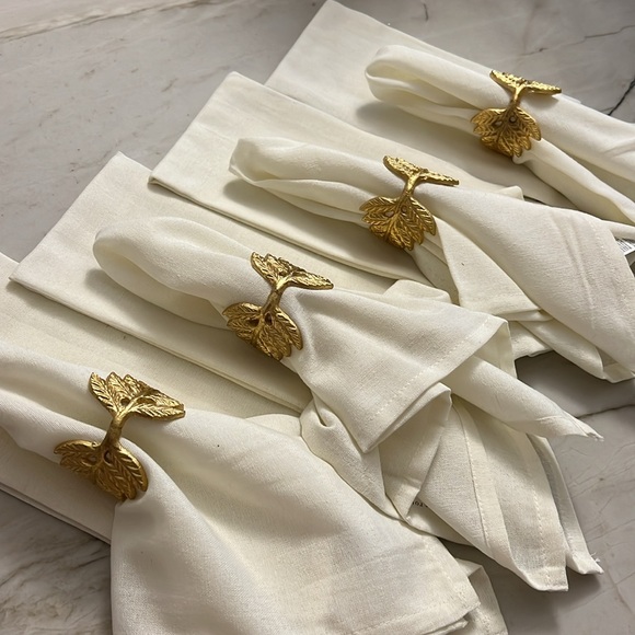 Set of 8 Cloth Napkins, Creamy Off-White. NWT - Picture 3 of 11